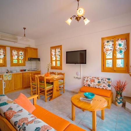 Orange House For Big Families In Damouchari - Delicious Houses Exteriér fotografie