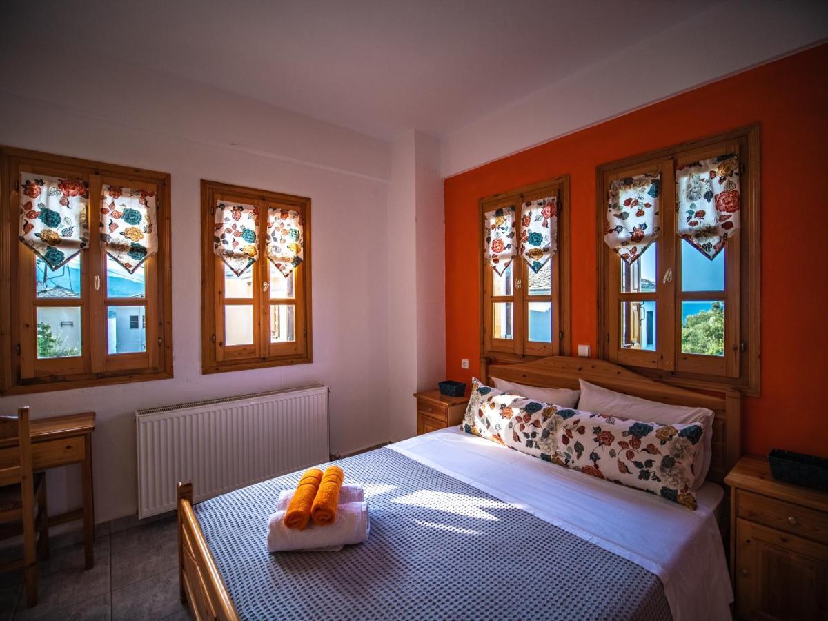 Orange House For Big Families In Damouchari - Delicious Houses Exteriér fotografie