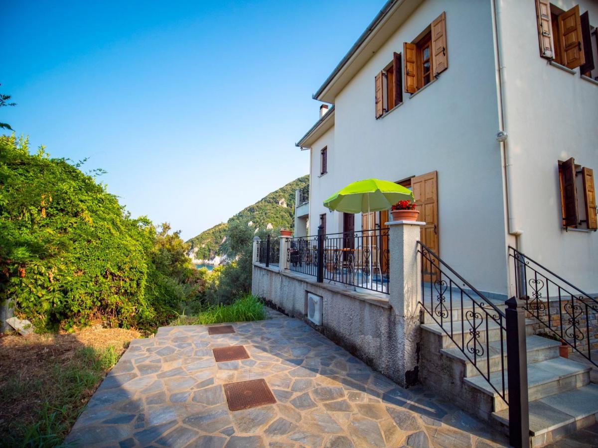 Orange House For Big Families In Damouchari - Delicious Houses Exteriér fotografie