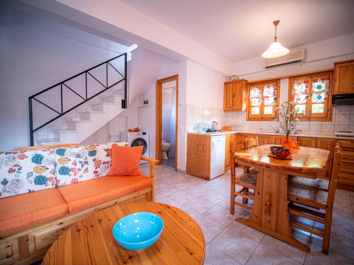 Orange House For Big Families In Damouchari - Delicious Houses Exteriér fotografie
