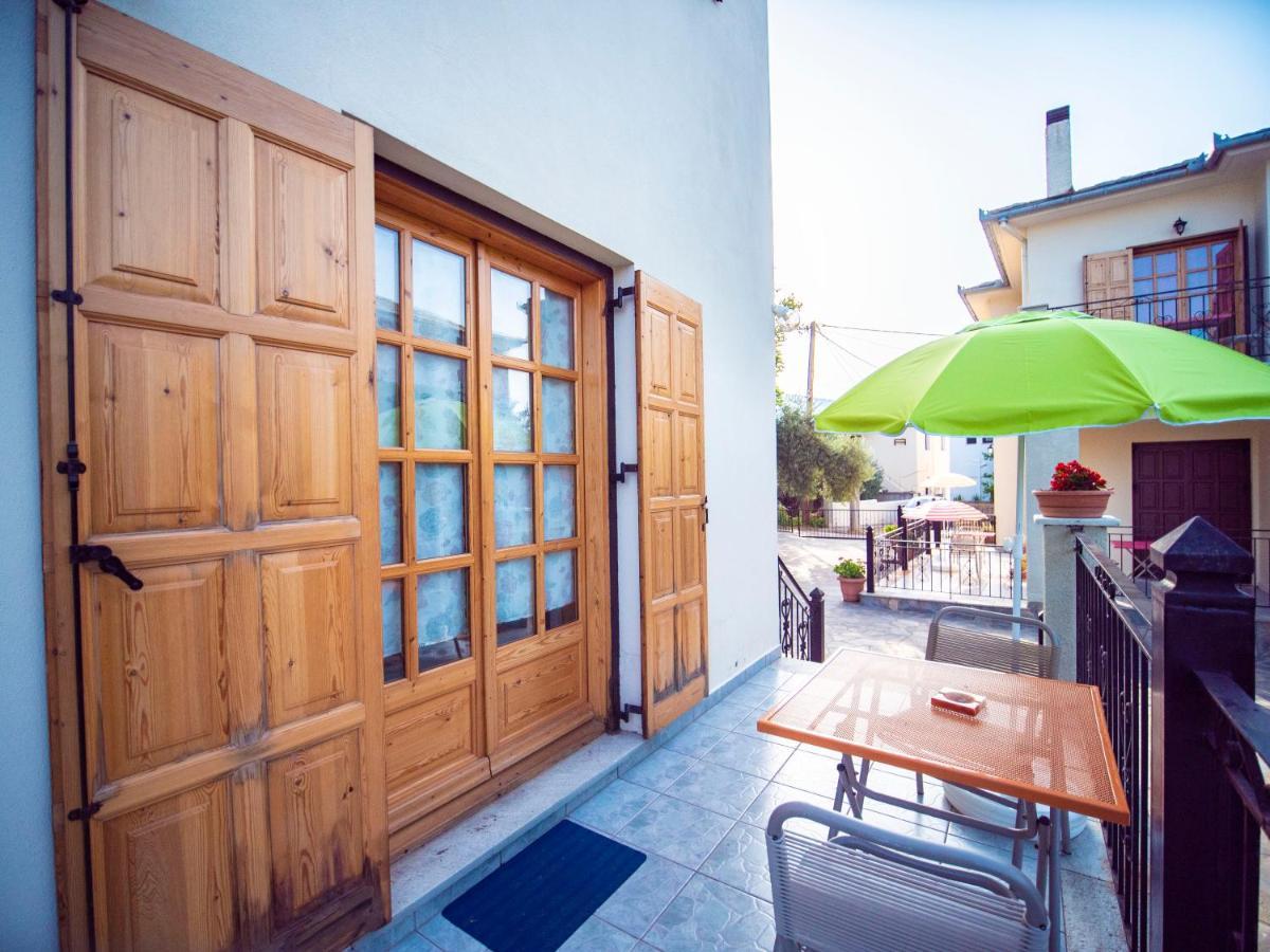 Orange House For Big Families In Damouchari - Delicious Houses Exteriér fotografie