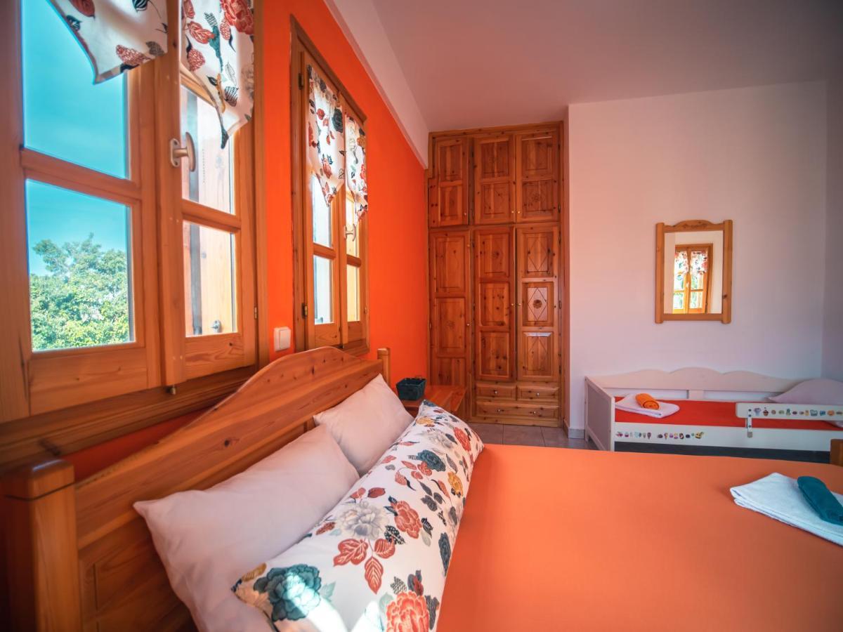 Orange House For Big Families In Damouchari - Delicious Houses Exteriér fotografie
