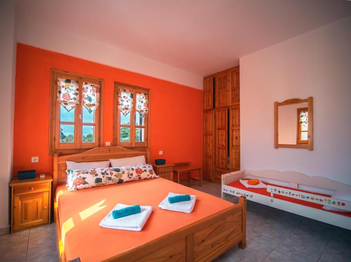 Orange House For Big Families In Damouchari - Delicious Houses Exteriér fotografie