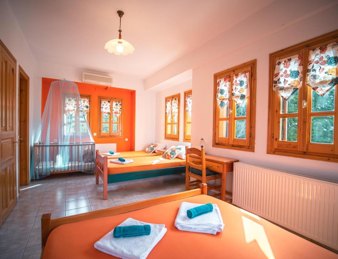 Orange House For Big Families In Damouchari - Delicious Houses Exteriér fotografie