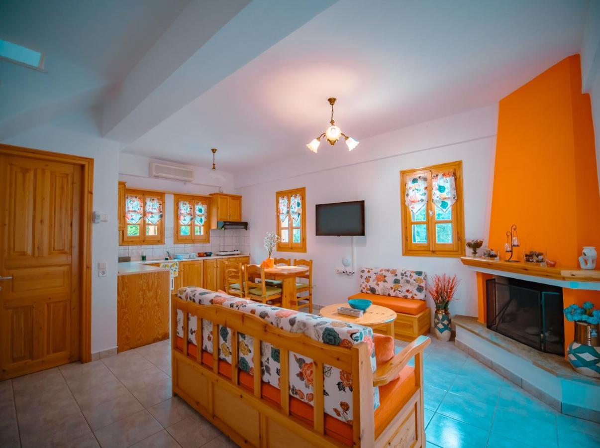 Orange House For Big Families In Damouchari - Delicious Houses Exteriér fotografie