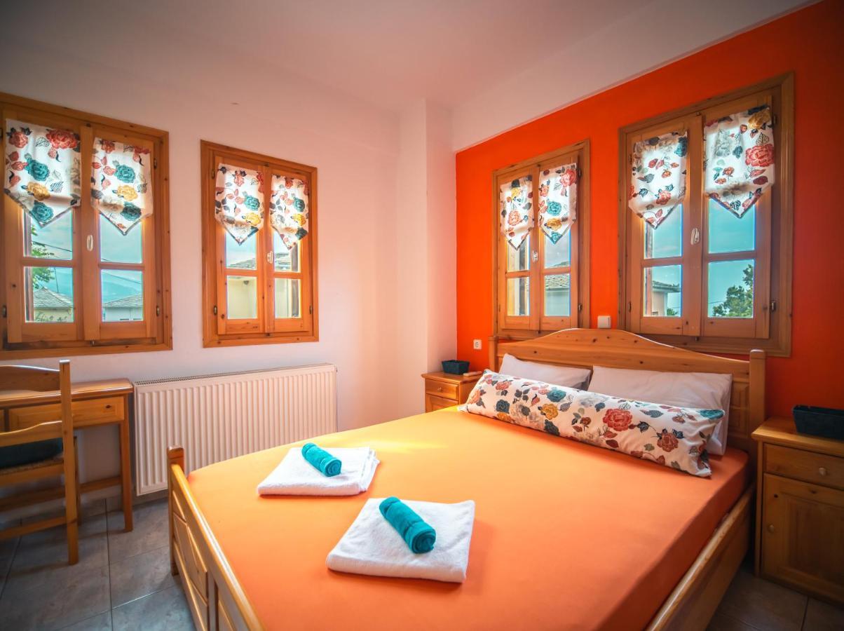 Orange House For Big Families In Damouchari - Delicious Houses Exteriér fotografie